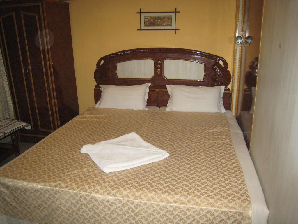 Kedareswar B&B Varanasi Room photo